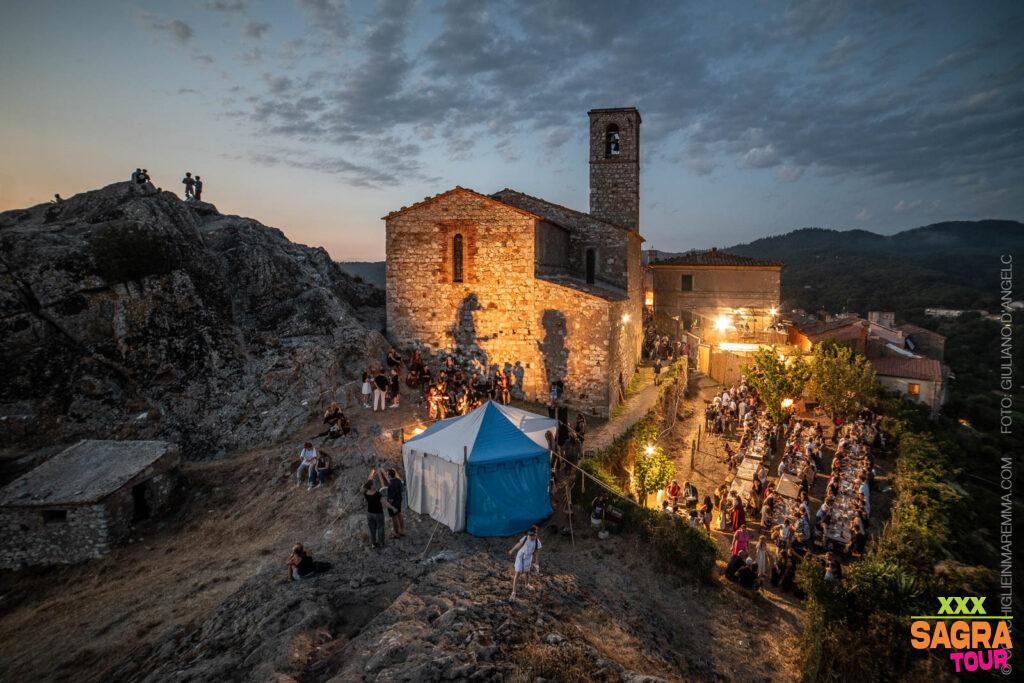 foto medioevo nel borgo roccatederighi