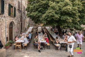 locandina medioevo nel borgo roccatederighi